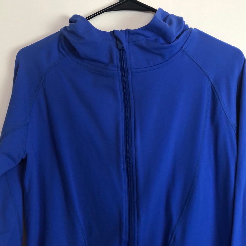 Blue Long sleeve sweater / workout